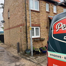 Professional-4-weekly-Window-Cleaning-for-a-terraced-house-on-Fitzwilliams-Court-Harlow 0